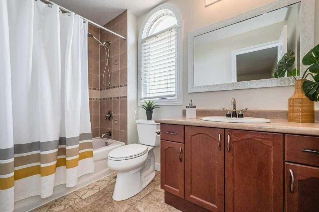 Comfortable Modern Room Near Ykf Airport III Kitchener Exterior foto